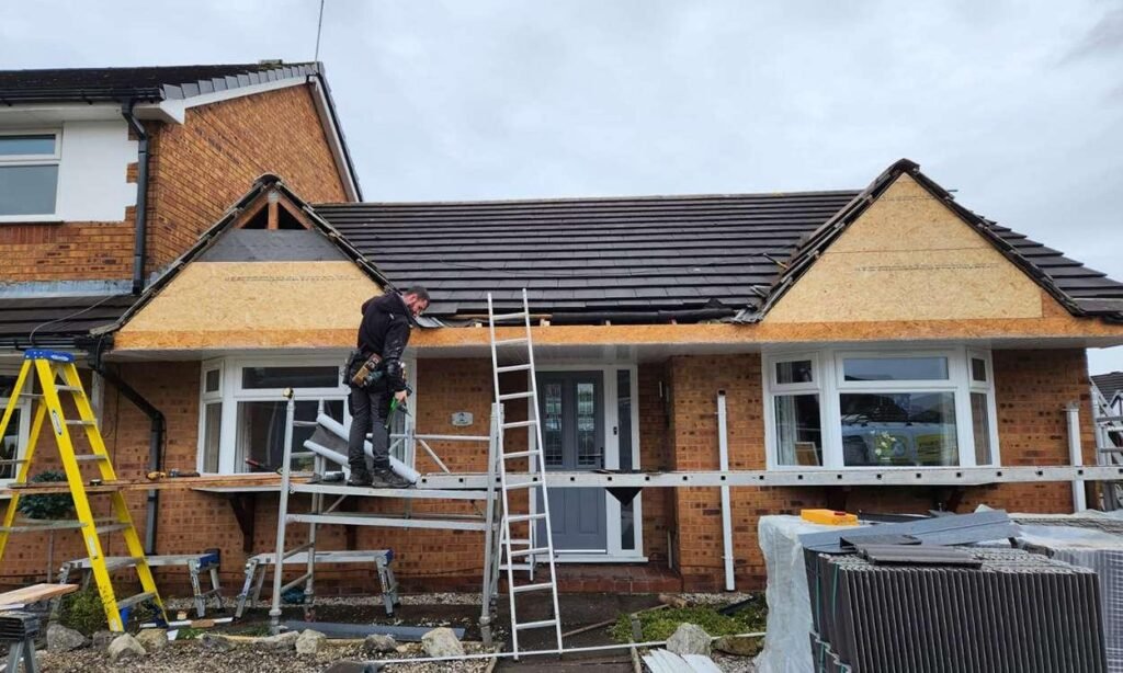 Roofers in Yeading